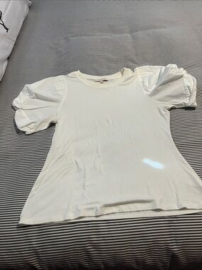 Puffy sleeve shirt